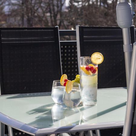 Noblenest: Terrasse - Netflix - Kaffee Apartment Vienna Luaran gambar