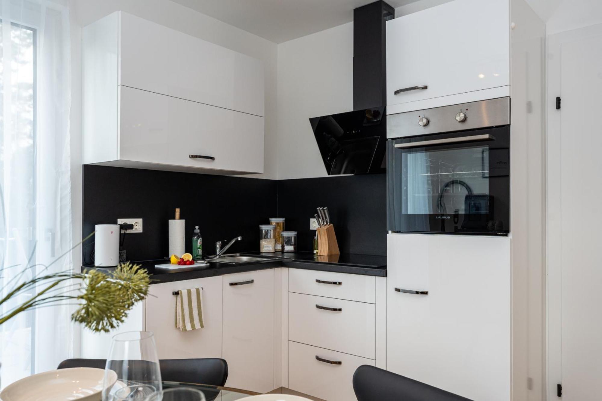 Noblenest: Terrasse - Netflix - Kaffee Apartment Vienna Luaran gambar