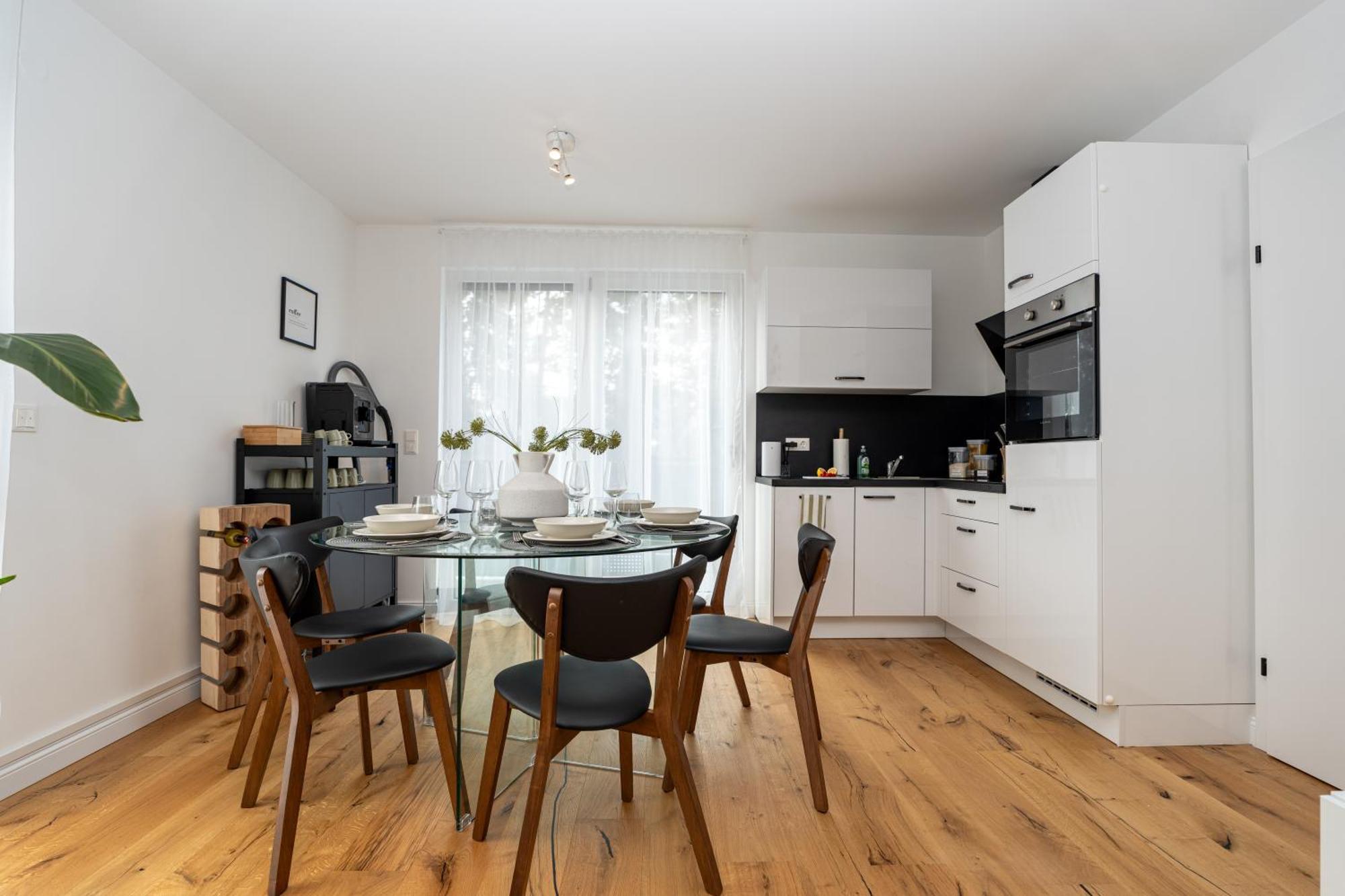 Noblenest: Terrasse - Netflix - Kaffee Apartment Vienna Luaran gambar