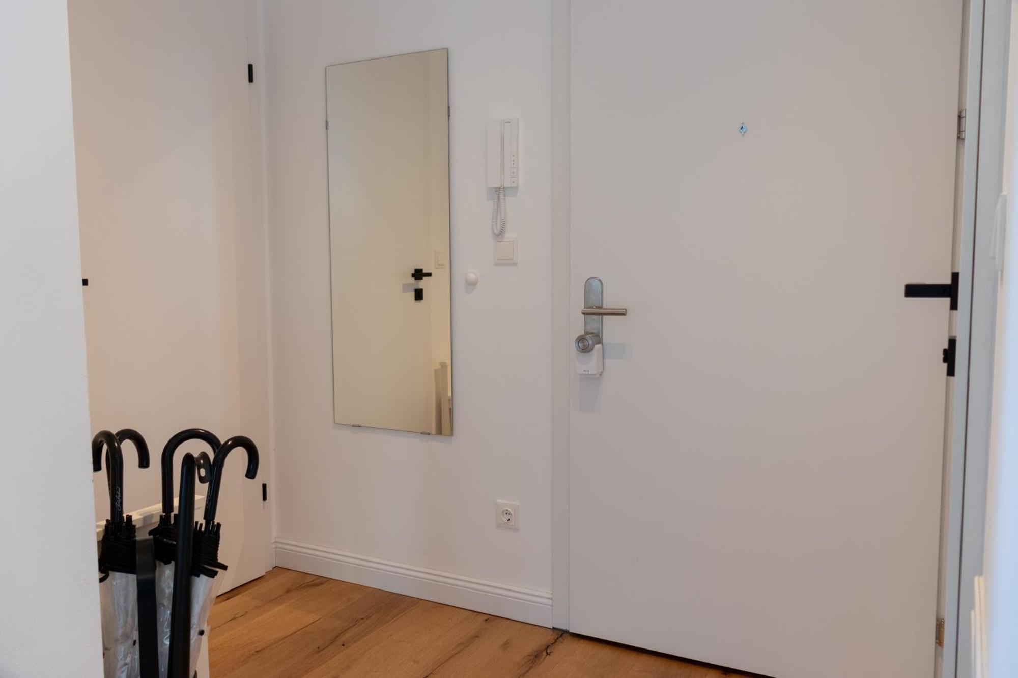 Noblenest: Terrasse - Netflix - Kaffee Apartment Vienna Luaran gambar